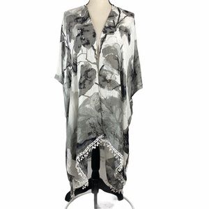 Nicole Miller Lightweight Watercolor Kimono OS